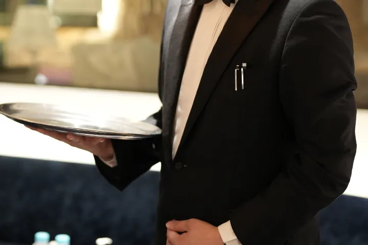 ホールスタッフ業務内容